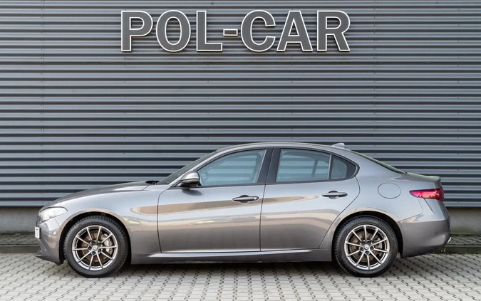 Alfa Romeo Giulia cena 139900 przebieg: 25965, rok produkcji 2021 z Biecz małe 352